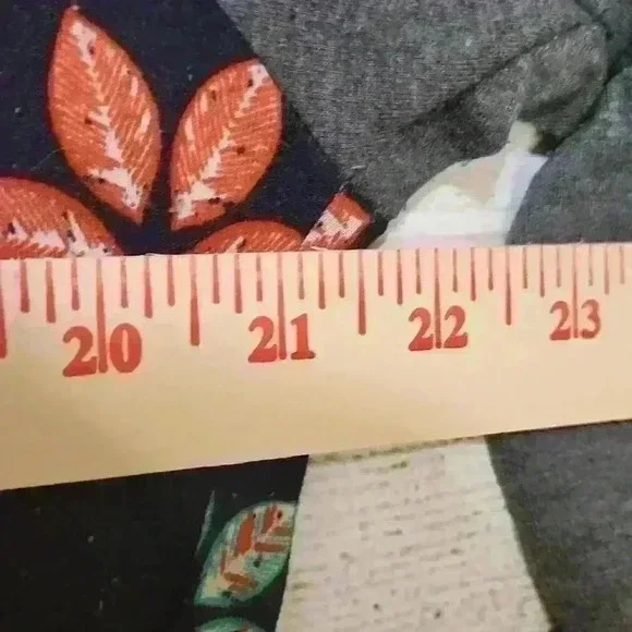 Lularoe Randy Top - Picture 5 of 5